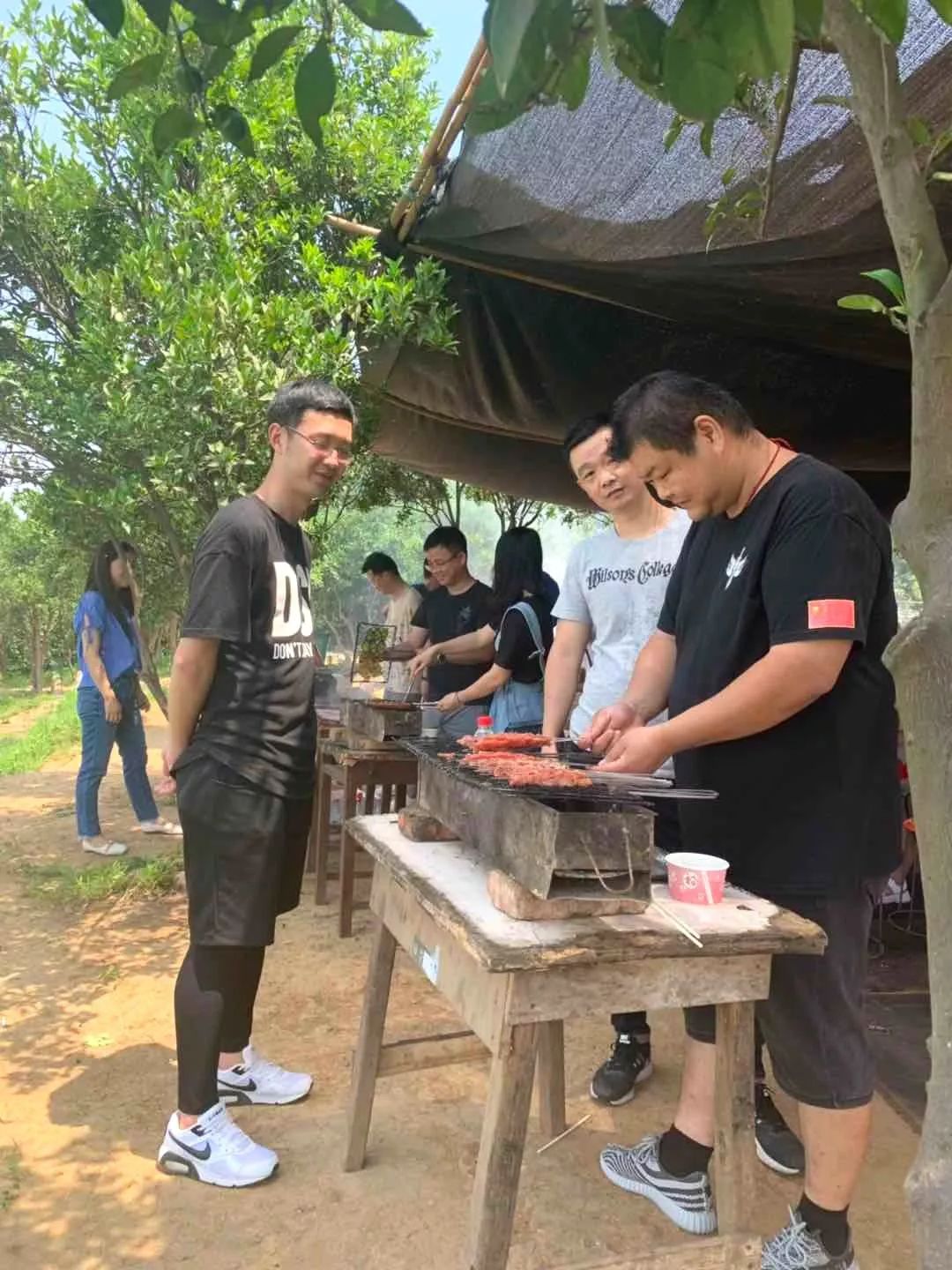 巨精團(tuán)建 | 打卡后官湖濕地公園，頂住高溫出來燒烤的都是真愛呀~